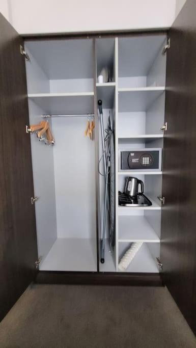 In Modern Center Of Appartement *