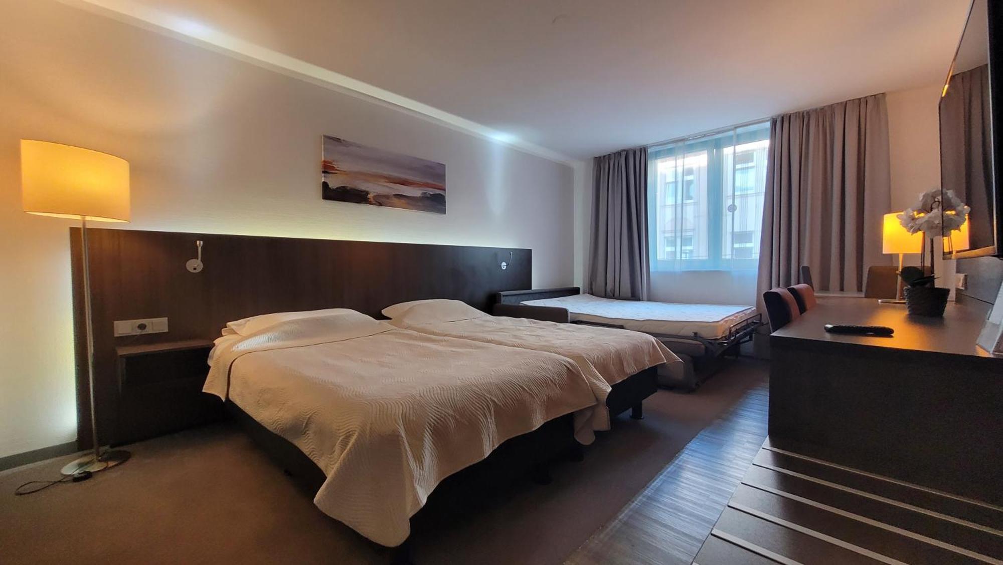 In Modern Center Of Appartement